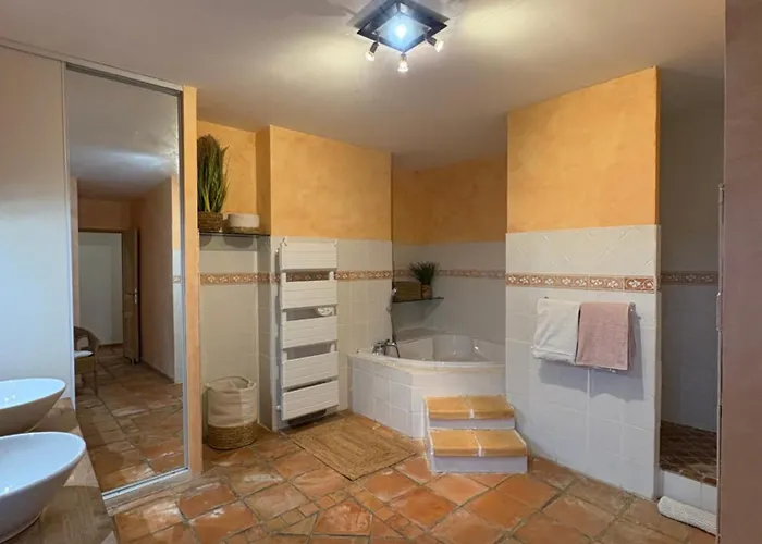Mas En Pierre Avec Piscines Intérieure&extérieure Bagnols-sur-Cèze